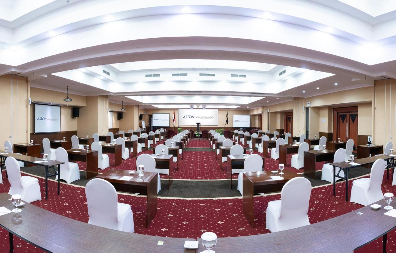 Aston Tanjung Pinang Hotel & Conference Center Extérieur photo