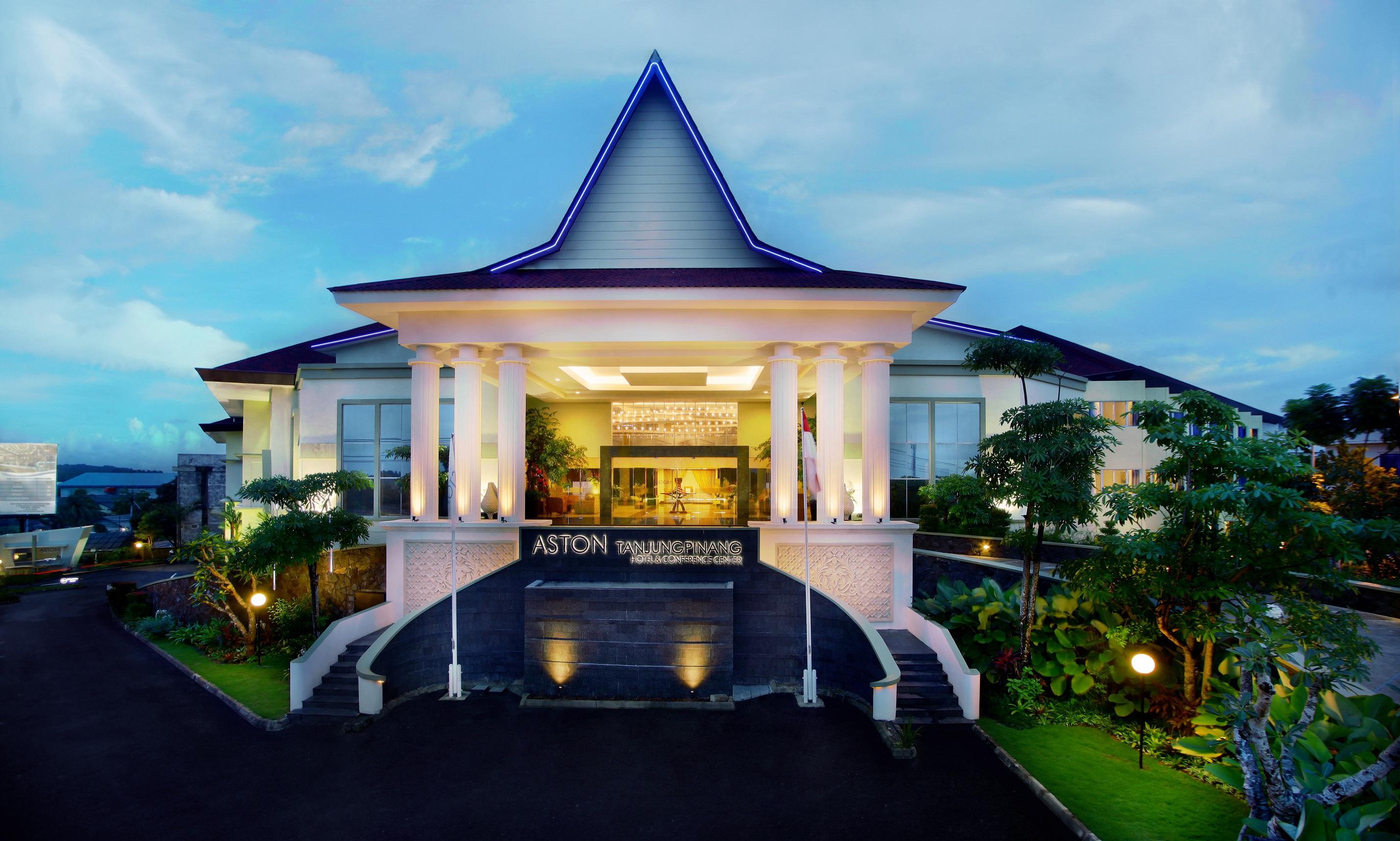 Aston Tanjung Pinang Hotel & Conference Center Extérieur photo