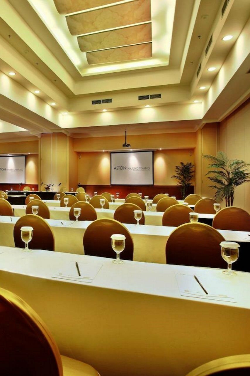 Aston Tanjung Pinang Hotel & Conference Center Extérieur photo