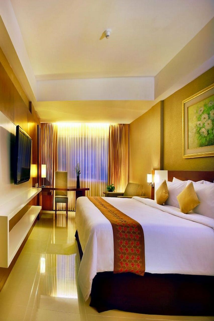 Aston Tanjung Pinang Hotel & Conference Center Extérieur photo